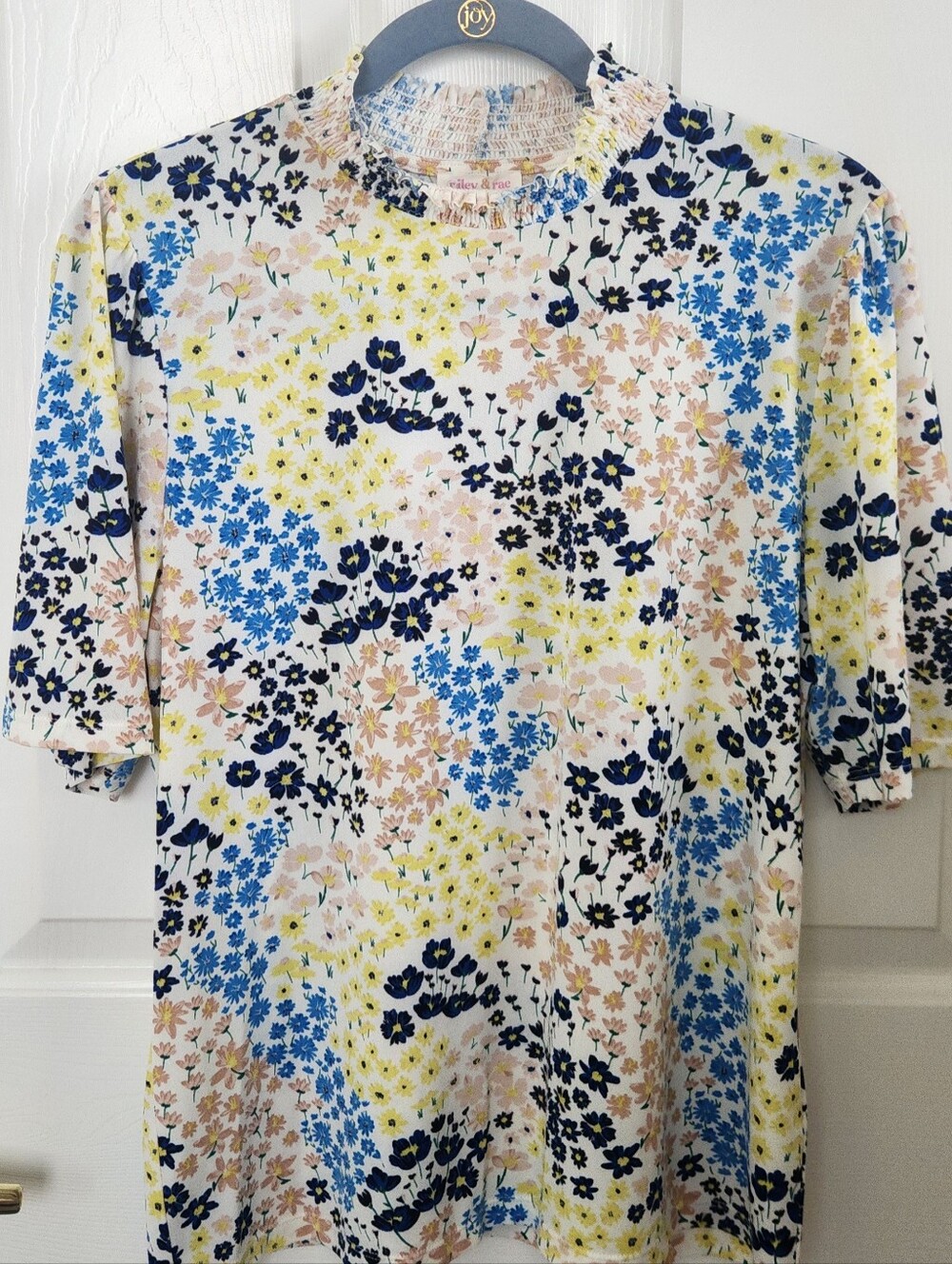 Riley&Rae Floral Smocked Mock neck with elbow length sleeves ,size large